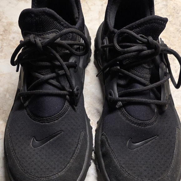 Nike Other - Nike Men's Black Sneakers